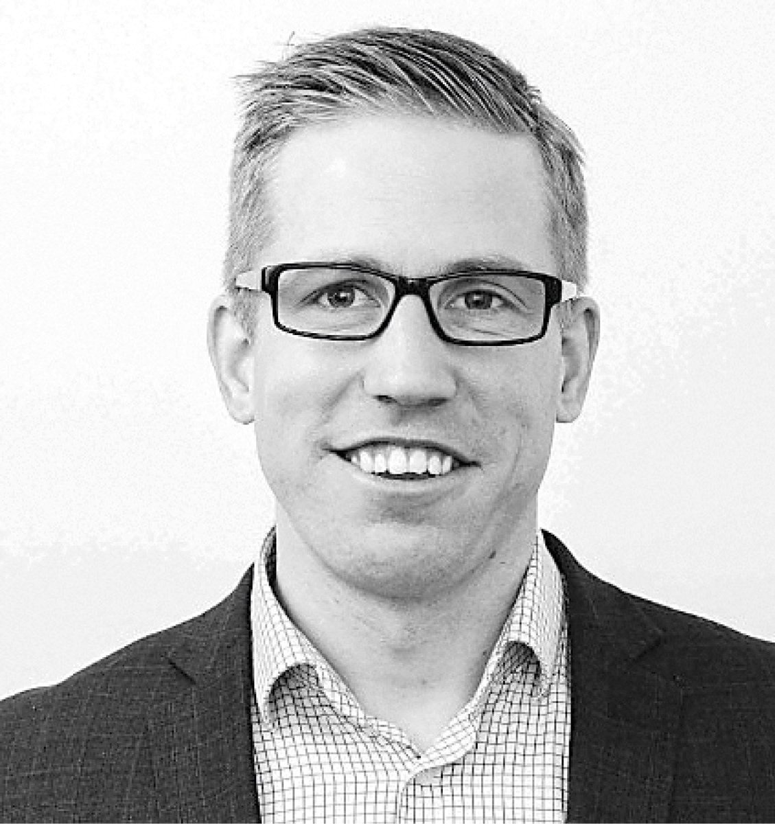 hyriabusiness's tweet photo. #Johtamisen harmonia - Miten vapauttaa #potentiaali roolien takaa? Aihetta käsittelevät 30.8.2018 @NBusinessLab 'in Valtteri Tuominen ja @TommiWulff Johtaminen ja luovuus työelämän murroksessa -seminaarissa: https://t.co/HjjTHAftNj #TommiWulff  #redcarpetfilmfestival @hbifinland https://t.co/DGRVpSUyfR
