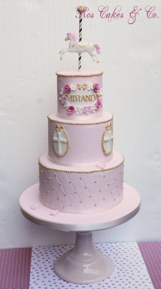 RosCakesCo's tweet photo. En Ros Cakes &amp; Co. elaboramos la tarta perfecta para cada ocasión #cake #cakes #celebration #party #yummy #celebracion #tarta #bautizo https://t.co/mG4opFQi4d