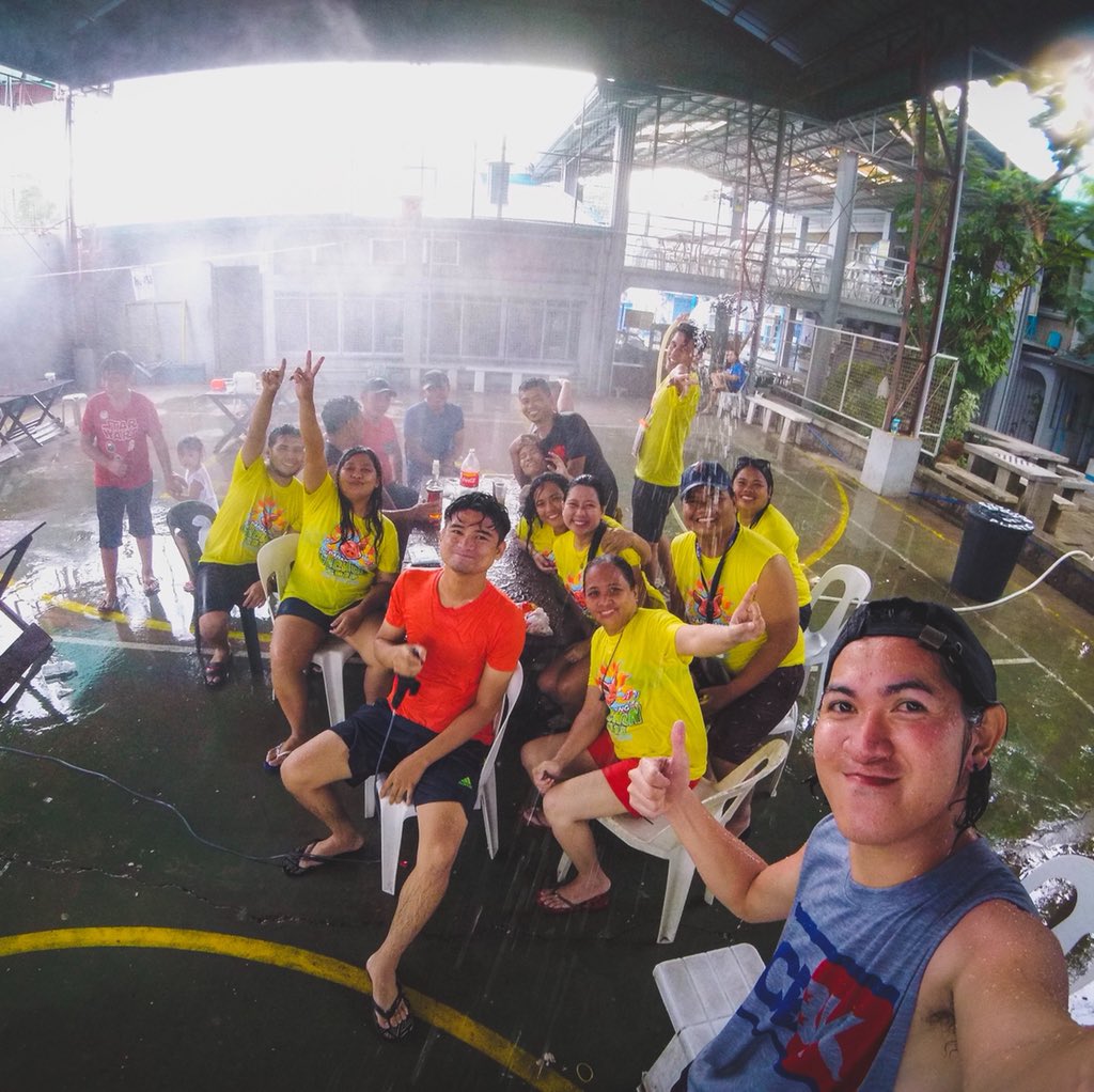 teachernicolai's tweet photo. With my STI Family & Friendsππ¦ππΊ
#ParadaNgLechon2018 #SanJuan2018
@neilexonerate @jorjieeeeee @srcdn4 @STIBalayan @giiiiindj @rigomaybeatriz @cessacrnjo @Nikayi_18 @aisen_cadacio @jumpengers @TessaOlea @markcamilon https://t.co/4jyz92FqMU