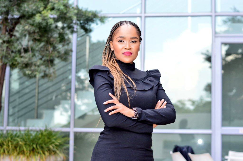 DitshegoMedia's tweet image. Join us in wishing our award-winning designer, 2017 Employee of the Year and a Gold recipient of the 2018 CEO Excellence Awards, Naledi Sikwane @sikwane_naledi a Happy Birthday! We wish you a lovely day. #TailorMadeSolutions