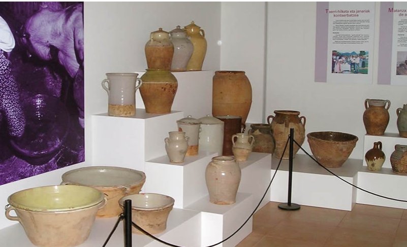 Tradition is another value that wraps Gorbea, where you will learn more thoroughly the traditional #Basque experience, their ancient professions, gastronomy, ... ow.ly/wJDl30kDZ5A #museum #gorbeia <a href="/Bizkaia/">Bizkaiko Foru Aldundia/Diputación Foral de Bizkaia</a> @mybilbaobizkaia <a href="/TurismoAlava/">Álava Turismo</a> <a href="/Basquetour_eus/">Basquetour</a>