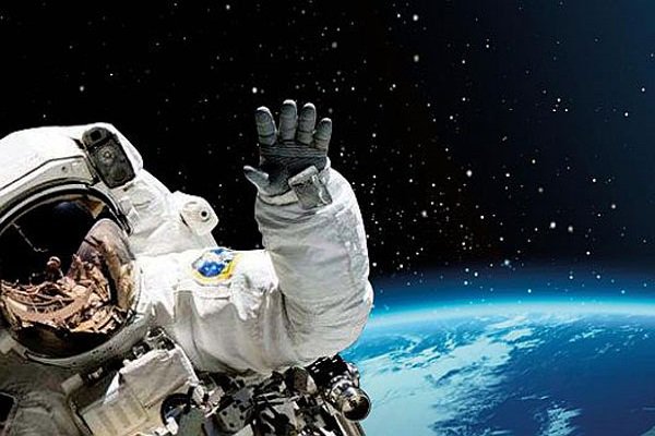 MakerFaireRome's tweet photo. Affascinati dallo #spazio? E' ora di presentare un progetto per la sua esplorazione: è aperta la #Call4Space di #MFR18, in collaborazione con @BIS_spaceflight https://t.co/jdojUp0D6r @ASI_spazio @ESA_Italia  [ph. Nerdist] @SapienzaRoma  @RadioSapienza  [ph. Nerdist] https://t.co/RSE7eHhKY7