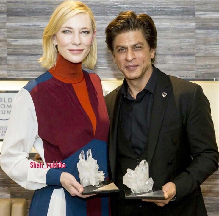 iamsrk_brk's tweet photo. From getting an awards for Acting - Contribution in the field of Cinema.

Winning IPL - CPL Trophy.

Honours of Highest Civilian Award of India - France.

Achieving Crystal - UNESCO.

@iamsrk is the real example of success.

#बादशाहत_के_२६_साल https://t.co/b9XxxQSqTV
