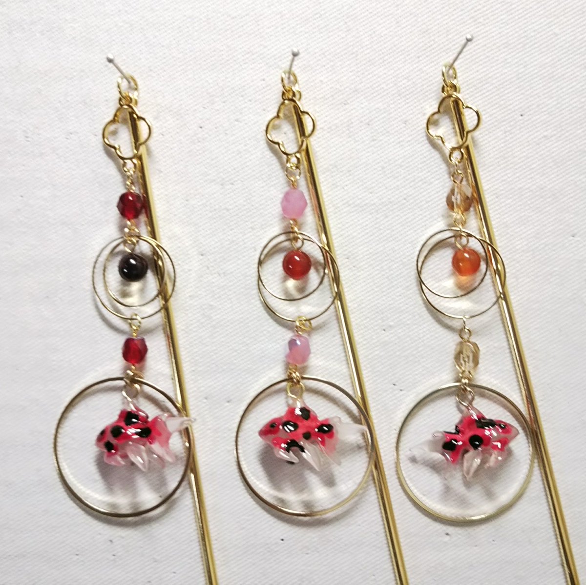 Uzivatel 水城 7 29迄 通販受付中 Na Twitteru 金魚かんざし 7 7 28催事出展のキャラメルミュージアム納品予定分 イベント販売より垂れ飾り長さ短めで 簪初心者さんも扱いやすくなっています 簪金具の長さは14 5cmです Caramel Museum ななしお