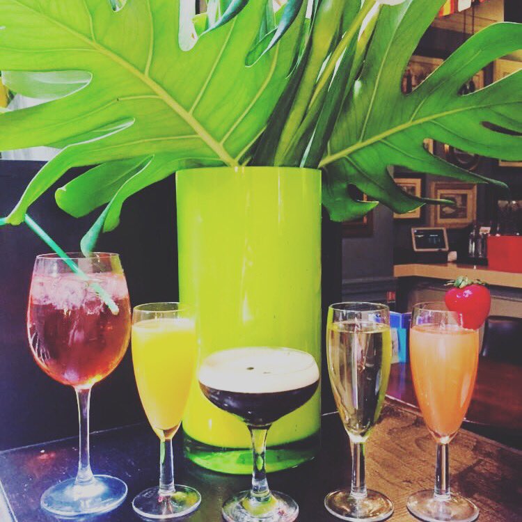 How do you like your #brunch ? Well we like ours with bottomless drinks! #MondayMotivaton #coventgarden #londonbars
