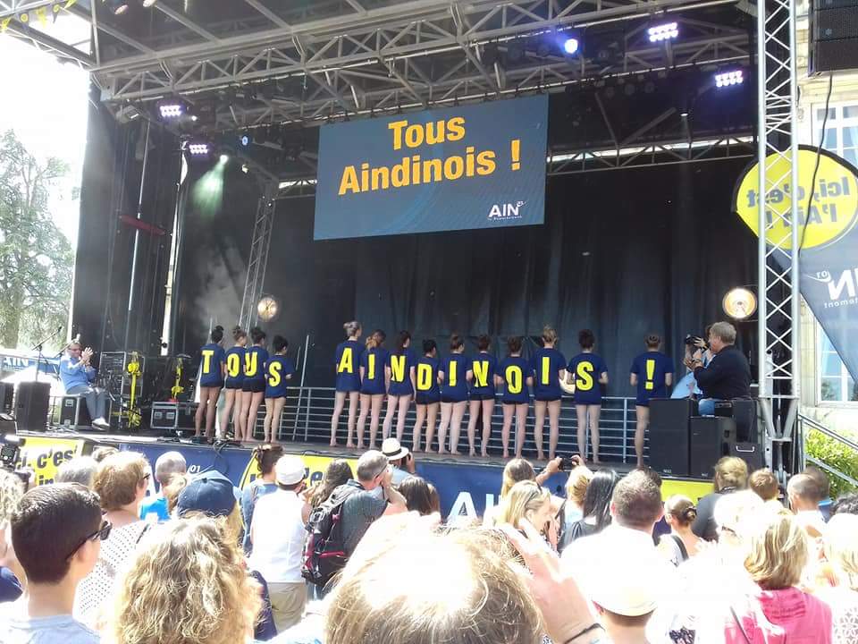 sebdrecq's tweet image. Tous aindinois !!! Fier de notre nom, fier de notre département, et fier d'avoir représenté mon art lors de cette journée...
#Icicestlain #TousAindinois #magieaindinoise #sebastiendrecqmagicien #lain #onafinalementunnom,