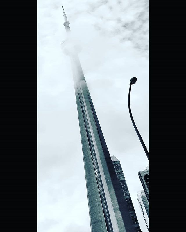 Pointy things that stick out if the world.
#toronto #toronto_insta  #canada  #architecturephotography #torontotower #cntower #cntowertoronto #hypodermic_architecture