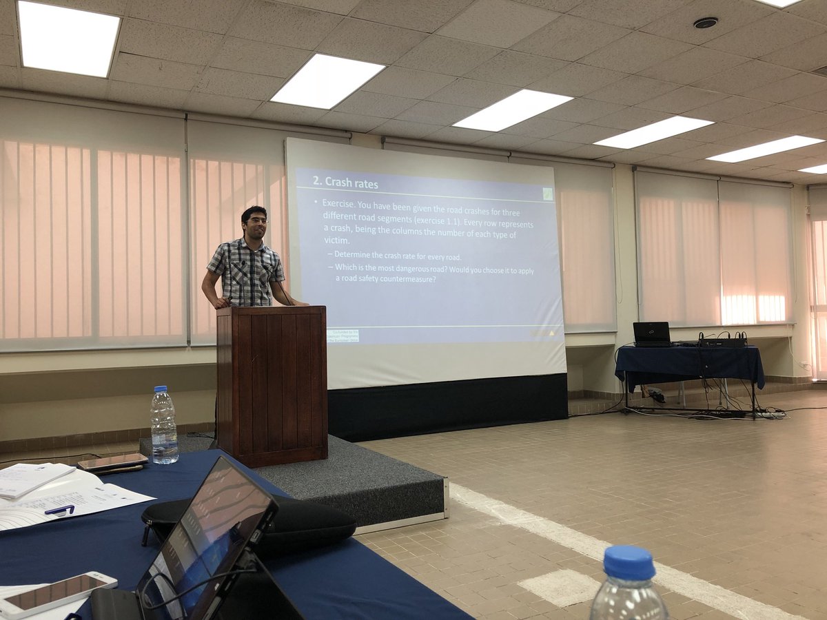 GIIC_UPV's tweet photo. El Prof. @FJCamacho_UPV comienza con la #summerschool del proyecto #MENASAFE con la sesión “Introduction to #road #crashes”
@UPV @BeirutArabUni @GJUniversity https://t.co/nVD5iB9Avz
