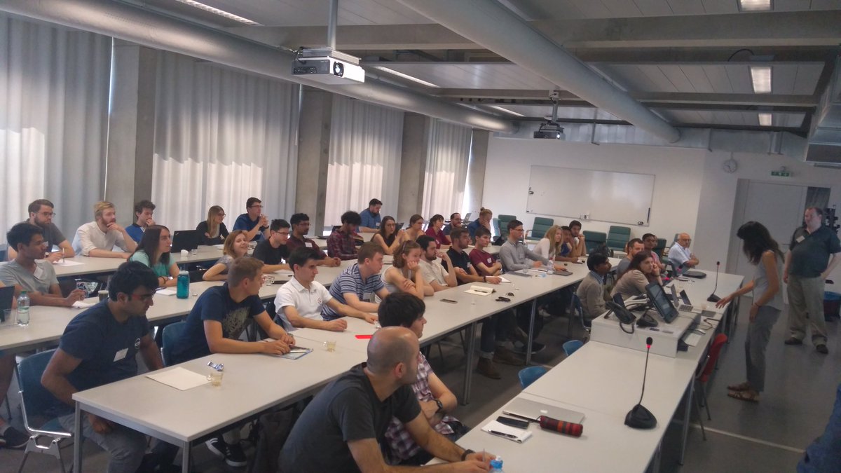 lab_COSMO's tweet photo. A classfull of young minds ready to be primed with path integral quantum mechanics #PI18 @cecamEvents @nccr_marvel https://t.co/lNOxiS1pa1