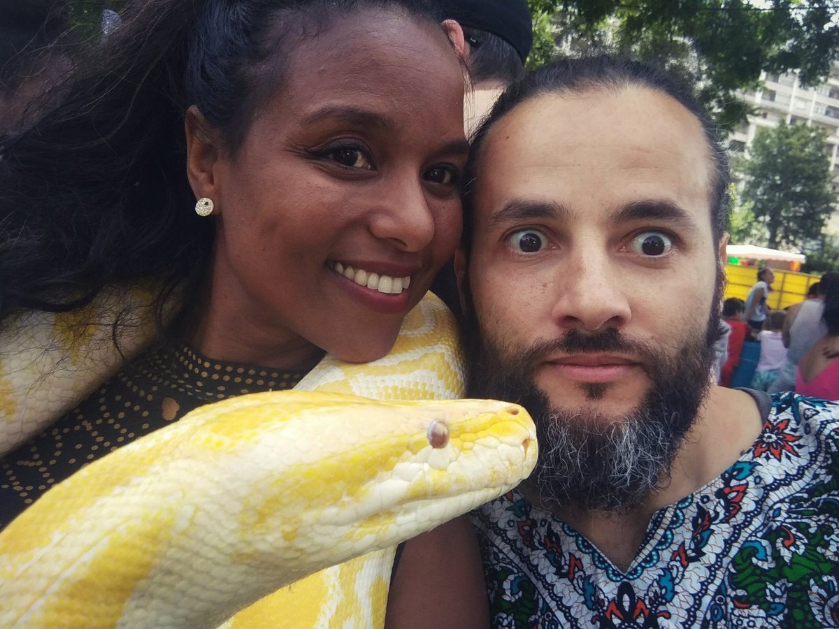 RebeuDesWabs's tweet image. Faute de charmer ces dames, je charme les serpents. #SnakeAttack #IloveSnakes
