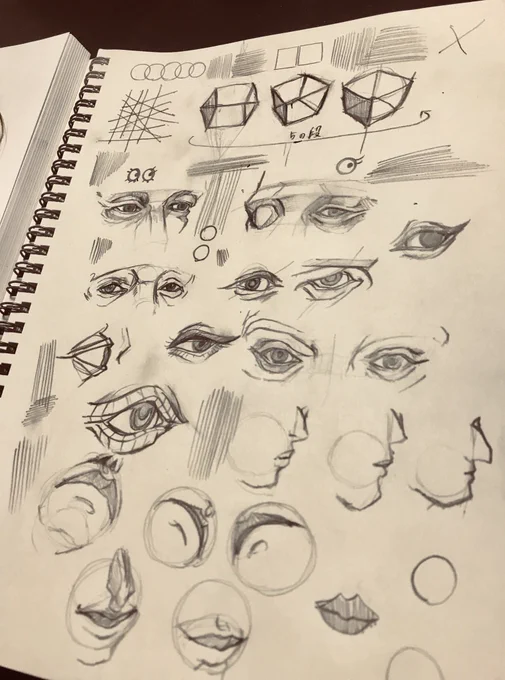 #5分だけ描く #立方体の九九

立方体、だいぶくるくる回るようになってきた

この時期は手が汗ばんでノートが汚れてしまいがち 