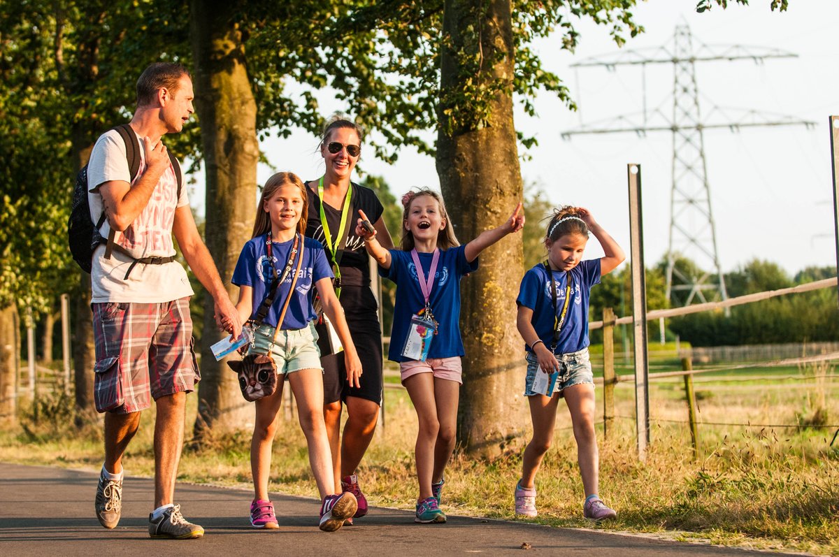 Stop ⛔️ bewegingsarmoede onder kinderen! Kinderen bewegen minder en hun motorische vaardigheden nemen af. Daarom verenigt de sportwereld zich door op te staan voor dit groeiende probleem. Roep iedereen op om de petitie te tekenen. Beweeg jij ook mee?  ikbeweegmee.nl