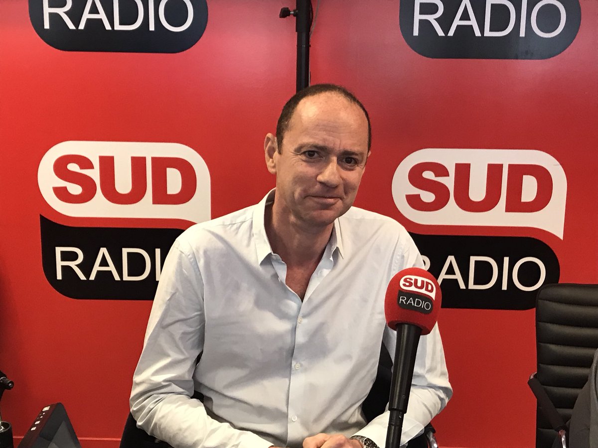 SudRadio's tweet photo. C'est l'été 🌞 Et pour divertir vos enfants pendant les vacances, le magazine "Les Surdoués" arrive ! Pierre Garbownik (@pgarbo), directeur de la rédaction, est avec nous pour nous parler de ce nouveau trimestriel ! #10h12h https://t.co/2DLcCw0L5l