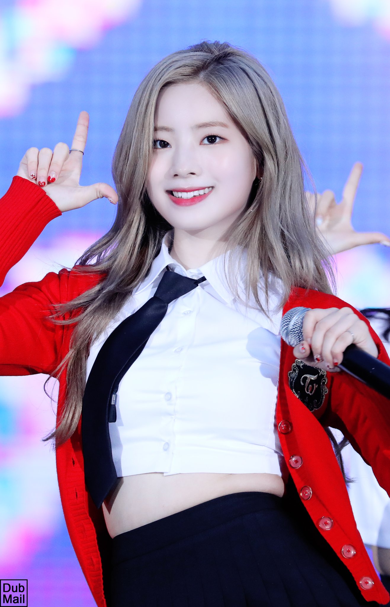 DC 다현 갤러리 on Twitter "[둡념글] [직찍] 180623 롯데 패밀리콘 by dubmail 다현 DAHYUN