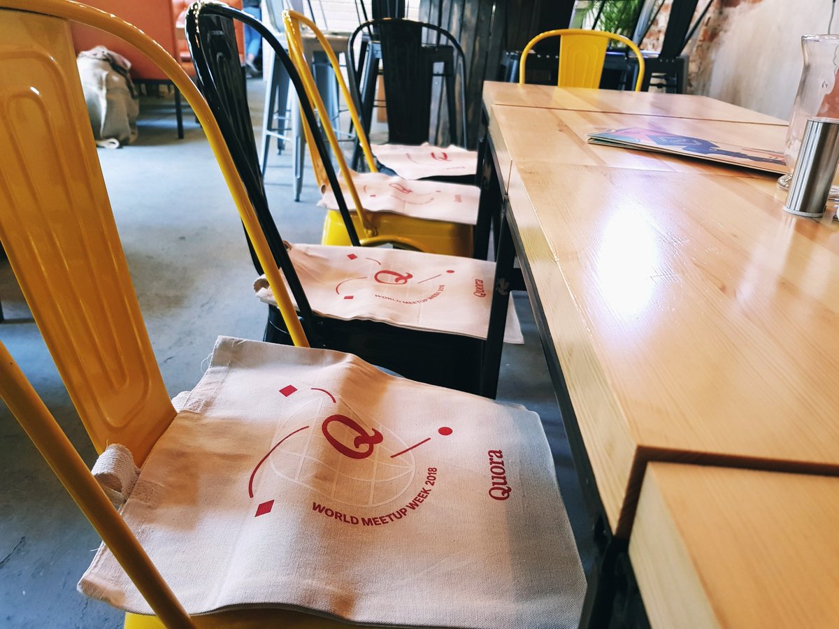 gloria_zk's tweet photo. Here're some pics from The First Polish @Quora Meetup in Cracow! We met with fantastic people from all over the country and spent a great time together talking, eating, and having fun!
#QuoraWorldMeetup2018
https://t.co/pf4V7DY9ly https://t.co/x87dej8klJ