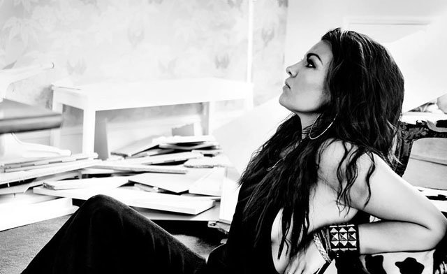 South London's Rhea <a href="/rheamusicoffic/">RHEA</a> returns with her latest single 'In The Night'
colorising.com/rhea-returns-w…