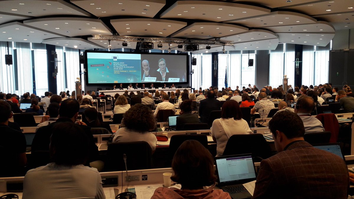 #H2020SC2 Infoday has started! Find out about funding opportunities for #AgriResearchEU in 2019 by following it live bit.ly/2Kl3V9M. Specific sessions on #SustainableFoodSecurity & #RuralRenaissance from 14:00 Brussels time. Links:  #InvestEUresearch