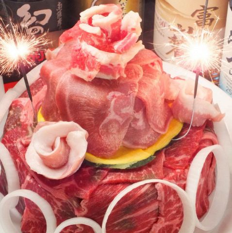 ippodou_otsu's tweet photo. インスタ映え間違いなしの肉ケーキ登場！
ＮＥＷ★お祝いサプライズ＆女子会に】学生宴会コースご利用で肉ケーキ⇒無料！
サプライズにおすすめ！花火付きの肉ケーキが新登場★ご要望いただければ、食べ放題プランに追加料金なしでご用意ＯＫ♪サプライズのタイミングもお気軽にご相談くださいね！ https://t.co/oJIpOBXT1H