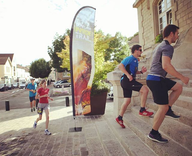 Conflans Sainte Honorine On Twitter Conflansinsidetrail A Conflans Les Participants Ont Unanimement Salue Cette Nouvelle Course Qui Traverse Les Batiments Municipaux Et Qui Propose 2000 Marches A Monter Ou Descendre Https T Co L6fddz2jqs Https