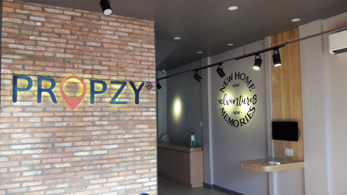 PropzyVn's tweet photo. Propzy chuẩn bị khuấy động thị trường bất động sản quận Bình Thạnh

Nguồn : https://t.co/SAijREsAYJ https://t.co/rirD5SlNJh