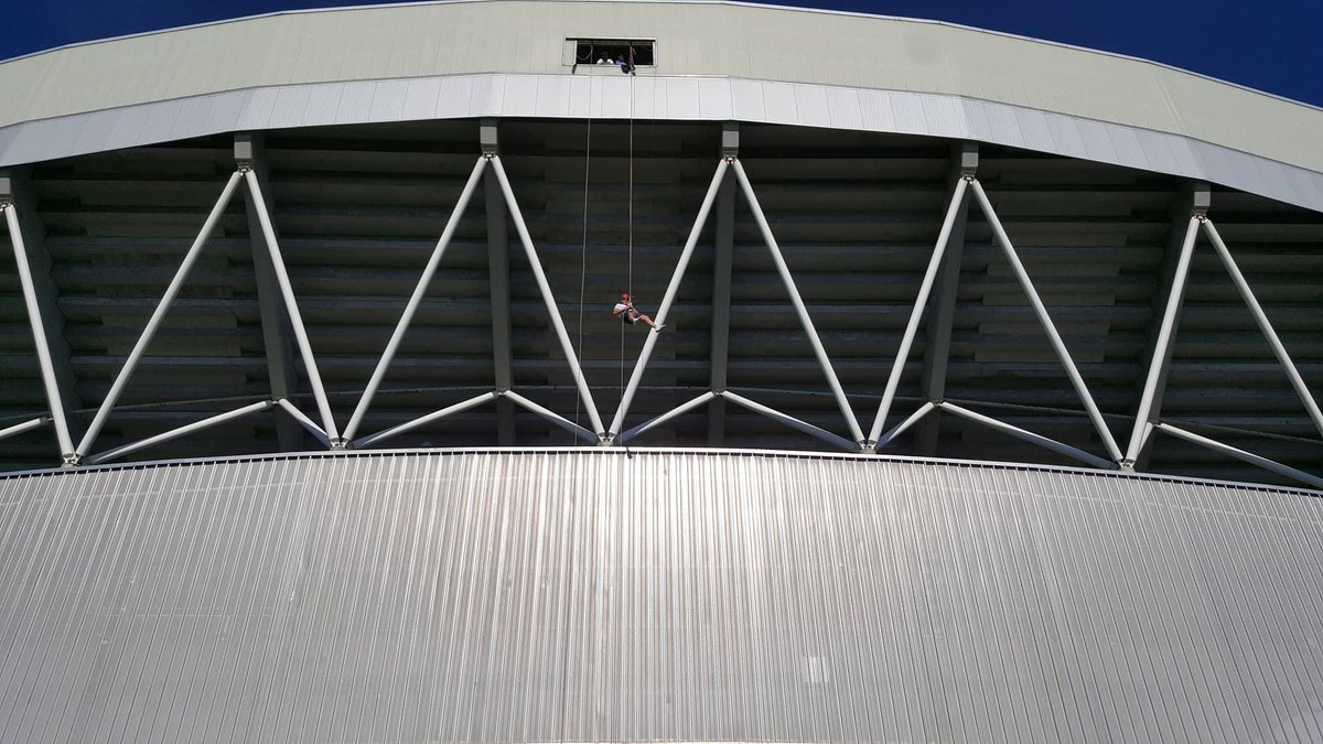 shadowmansports's tweet photo. There was only one way to send @robocopey  off in style. Great experience abseiling off #ThomondParkStadium with special thanks to @nevsail
for helping us survive. 
Wishing Robin all the best with his new venture with @connachtrugby  from everyone at @shadowmansports https://t.co/cFcp0X6y3K