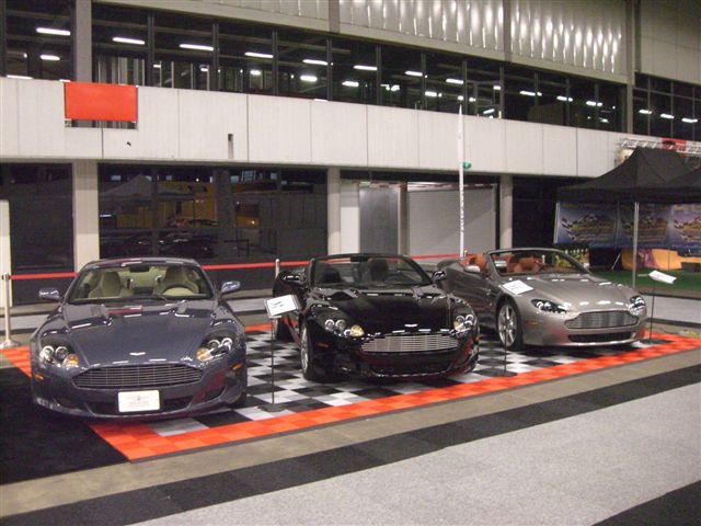 carfloor's tweet photo. @pigGTO2019 
Name:  PP  Rib floor tile  400X400X18mm
Size: 400*400*18mm 
Weight:  630g per piece
Thickness:18mm
Material: impact resistance /anti- UV/antioxidant-100% new PP raw material
The best price is FOB Qingdao：2.2 USD per tile https://t.co/FRIhGZstJM