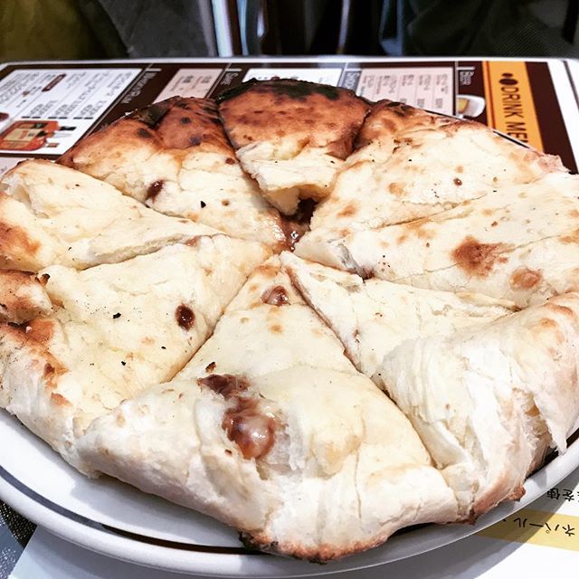 CheriTheGlutton's tweet photo. #completemyDeclaration #slaamnamaste #chocolatecheese #naan #desert #ignorethecalorie #有言実行 #サラムナマステ #チョコレートチーズ #ナン #デザート #カロリー無視 https://t.co/X1GJmgsQWA https://t.co/GNZmN1a22x