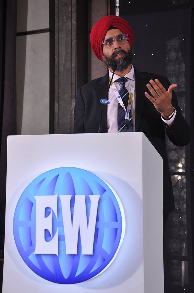 ValeurHR's tweet image. @JaiHasrajani CEO #ValeurHR at the #Education World event in Bengaluru. He talks about how #vExecution , the next generation  SaaS software makes it easy for Schools, Colleges &amp;amp; Universities to manage their operations and enables them to deliver quality education.