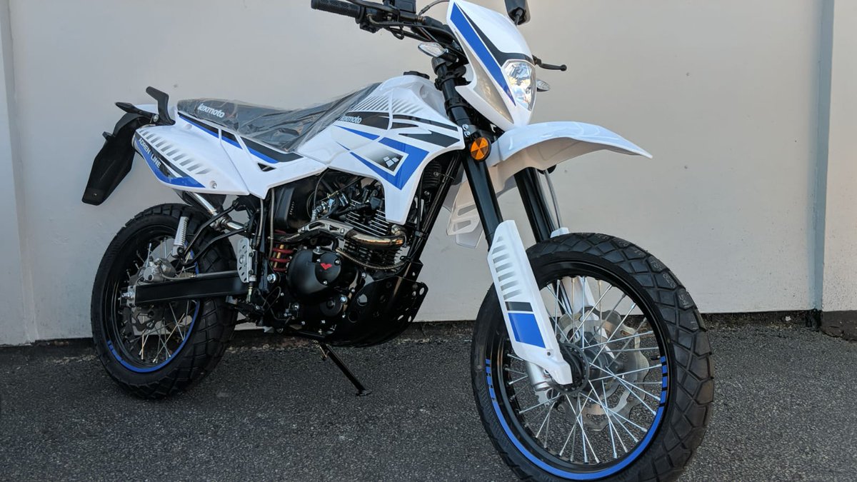 LexmotoBikes's tweet photo. Just in stock again! Beautiful in blue/white the ever awesome #lexmoto #125cc Adrenaline #supermoto from Scooter-Nation #scooters #official_lexmoto #motorcycletraining #geton2wheels #lexmoto125cc #motorcycles #motorcycleshop https://t.co/NJj04BmLAr