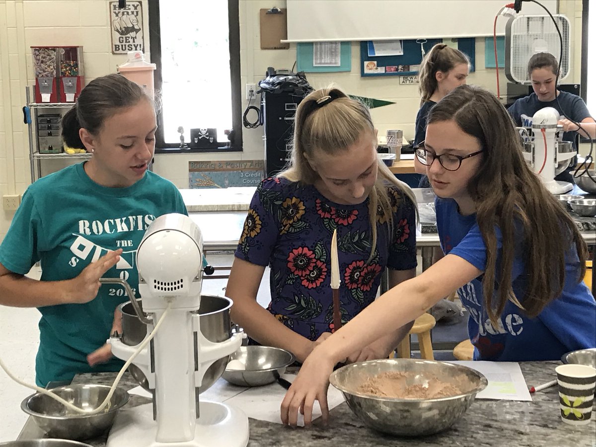 HVACTC's tweet photo. Chewy chocolate chip for starters and we close the afternoon with whoopie-pies. #BakingSummerCamp @VirginiaCTE @Bakingchefjay @Holicky @ChesterfieldVa @ColleenBryant16 @CATEC_Culinary @ccpsinfo @CCPSCTE @PBL_Peyton @ServSafe @BraveTart @seriouseats https://t.co/zDxFptnqQH