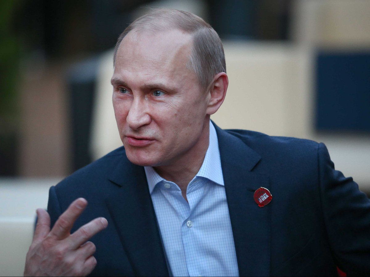 "You heard what the crowd are fucking shouting? "Fuck Putin" "Putin's a bastard!" "Putin's a wanker!" They shouldn't be shouting at me, they should be shouting at you, and do you know why? Because it's fucking half-time, and we're fucking 2-0 down, to the fucking Uruguayans!"