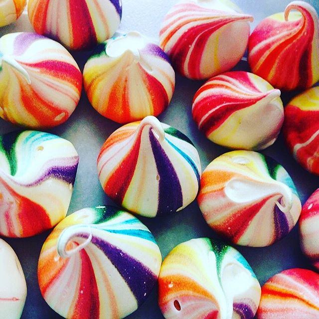 gingerheadcooki's tweet photo. Rainbow meringues make me 😁 
These cuties can be made in any color to fit your mood, and can even be stuck to a cake as decoration!

#carrollton #dfwfood #dallasfoodie #dallas #dfweats #dfwfoodie #dfw #meringue #rainbow #pridemonth #pride #lovewins #colors #stripes #customsw… https://t.co/xtRD8s368c
