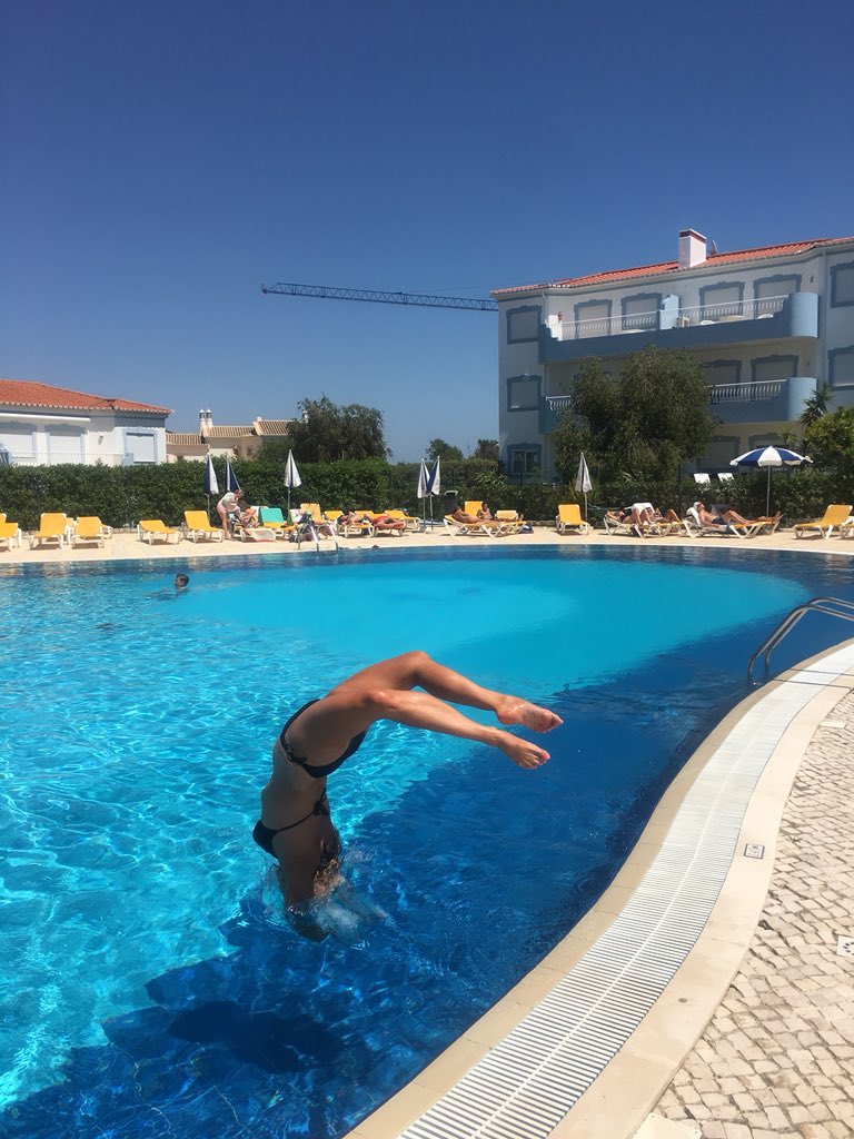 Stephy1985's tweet photo. Loving life in Portugal 🇵🇹 turns out the body is still capable of bending. The 👵🏻 can still backflip on command 😂😀 #sun #backflip #holiday #stillkindofgotit https://t.co/sIfTFBnABj