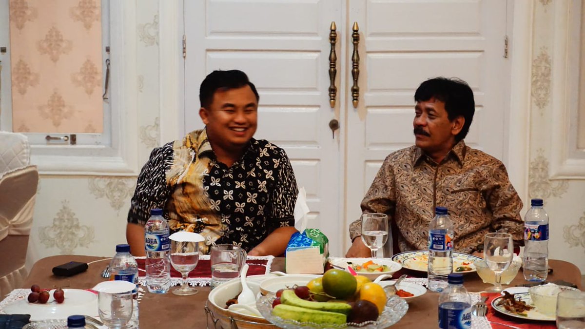 Di rmh dinas Bupati Damasraya sumbar .