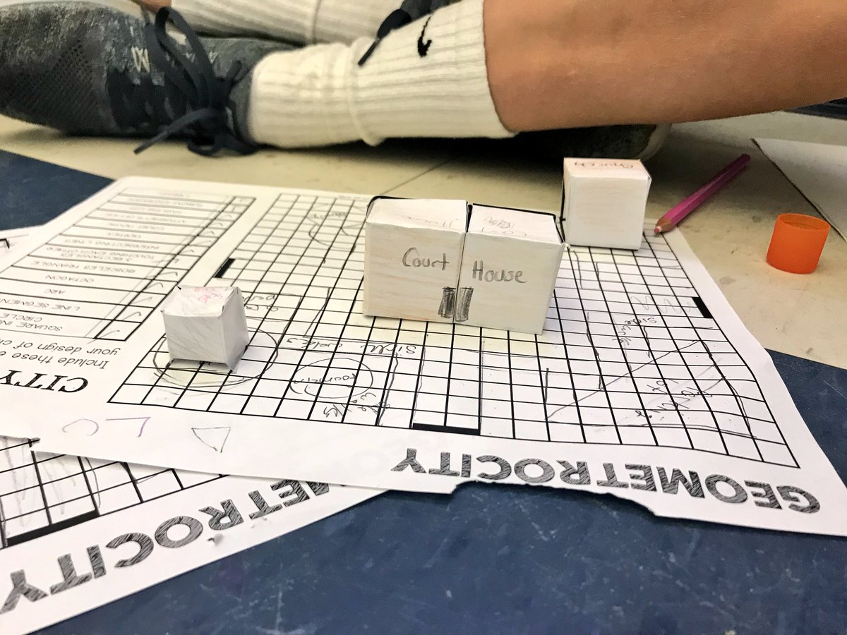 Miss_Keougah's tweet image. Wrapping up our #Geometricity projects today! #MathProjects #HandsOn