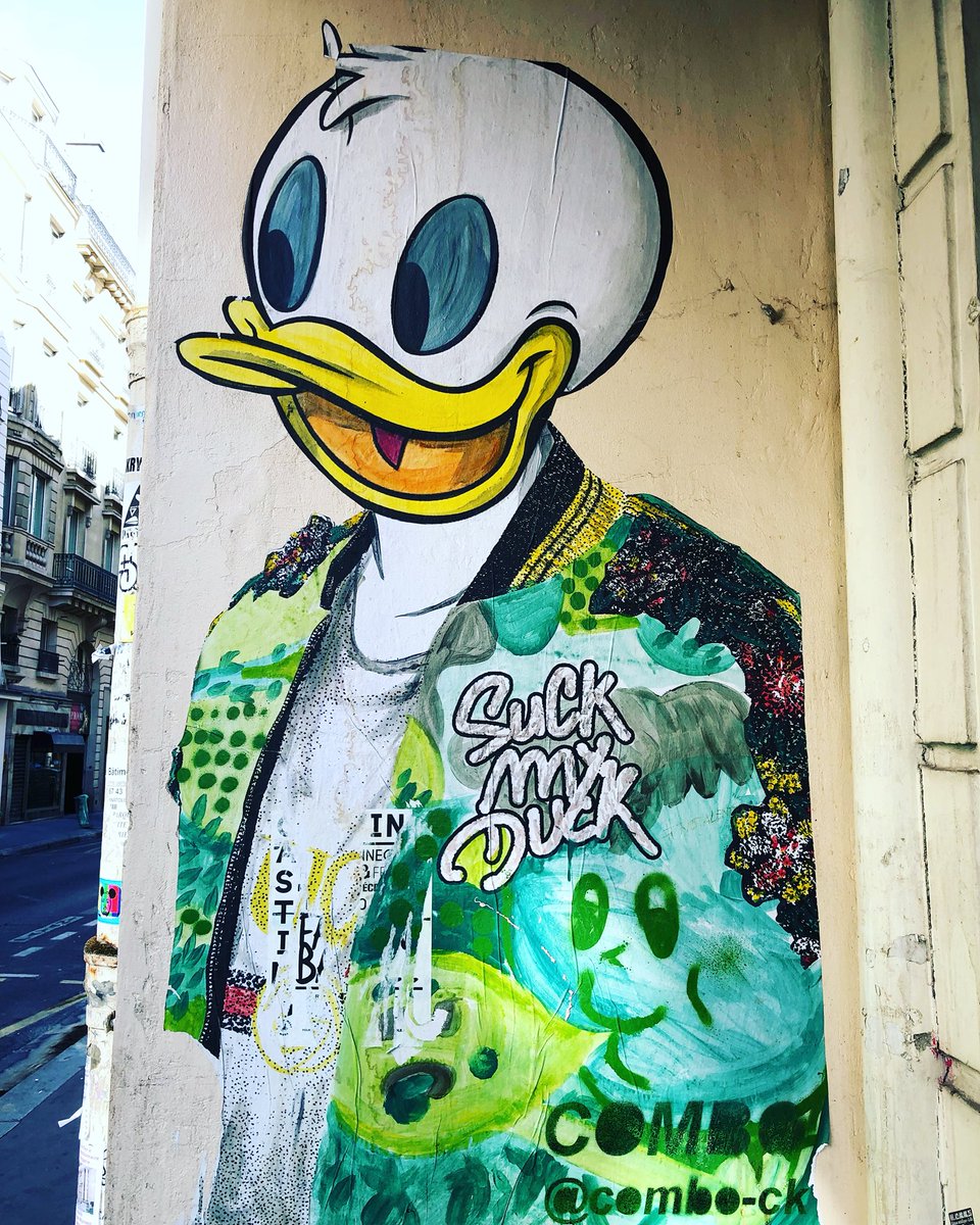 #Paris #streetart #suckmyduck #donaldsuck #ruesainthonore