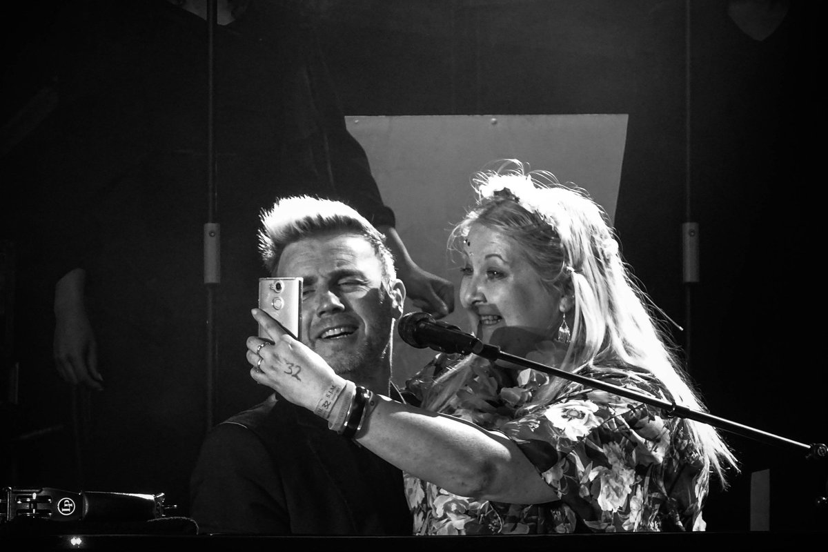 ClaireLGTweets's tweet photo. Soooooo many pics and videos I've been sent even today but this is still my favourite selection @GaryBarlow #ThankYouGary #gbsolo2018 #AMLSGirl #sherwoodpines #thelast #no49 https://t.co/ztkzaJSKl6