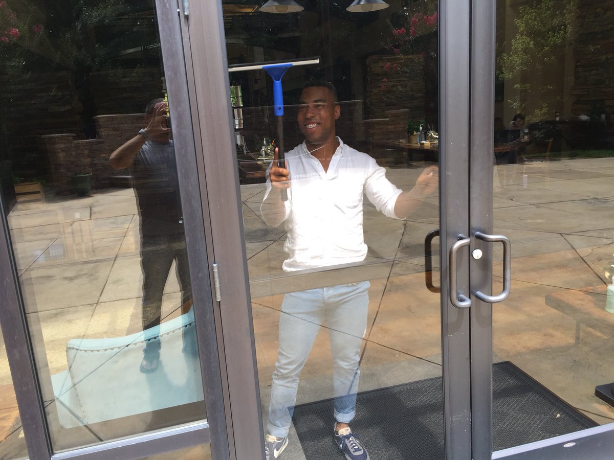 DaveLanuti's tweet photo. This guy... Servant leader. @HDorrellBriscoe @get_hope https://t.co/KWrPlXEjqT