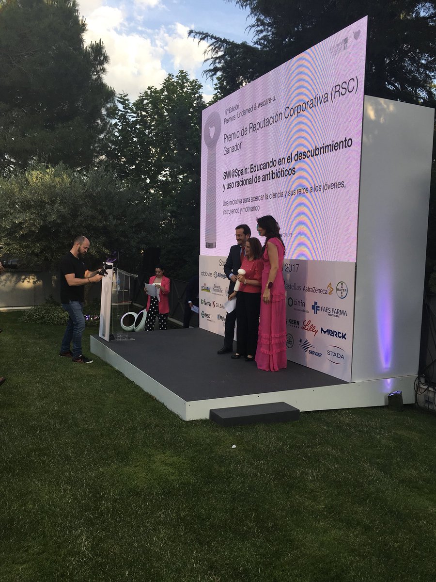 foretica's tweet photo. Enhorabuena a @MSD_es por el #PremioFundamed &amp; wecare-u de Reputación Corporativa #RSC, a su programa Small World Iniciative @SWISpain: "Educando en el descubrimiento y uso racional de antibióticos”, gran iniciativa! https://t.co/3fuF8Mu81v