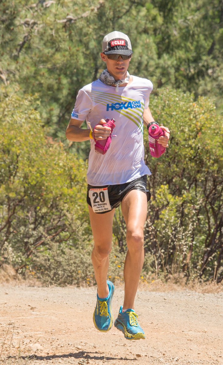 CoconinoCowboy's tweet photo. When @walmsleyruns starts levitating 56 miles into a race you know something big is about to happen. 💥💥🤠 #nevertouchtheground #michiganbluff #RECORDPACE #ws100 https://t.co/SUfCRo87M2