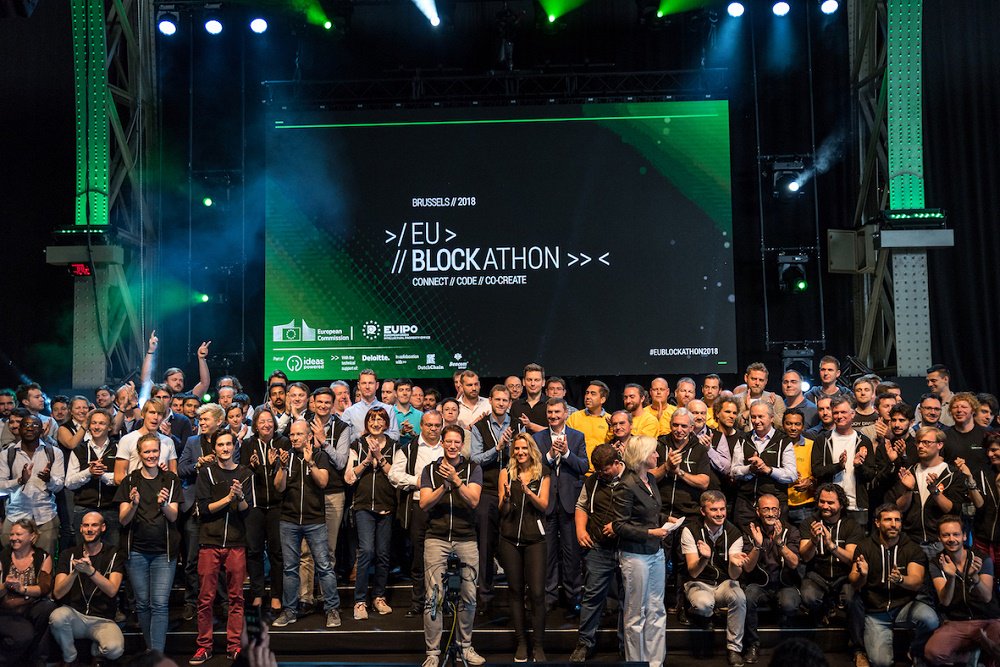 antsalerno's tweet photo. Italia campione di #blockchain: #Cryptomice vince il #Blockathon UE 2018 @EU_IPO https://t.co/NXEjZ0vuzh https://t.co/mqUURJTpdA