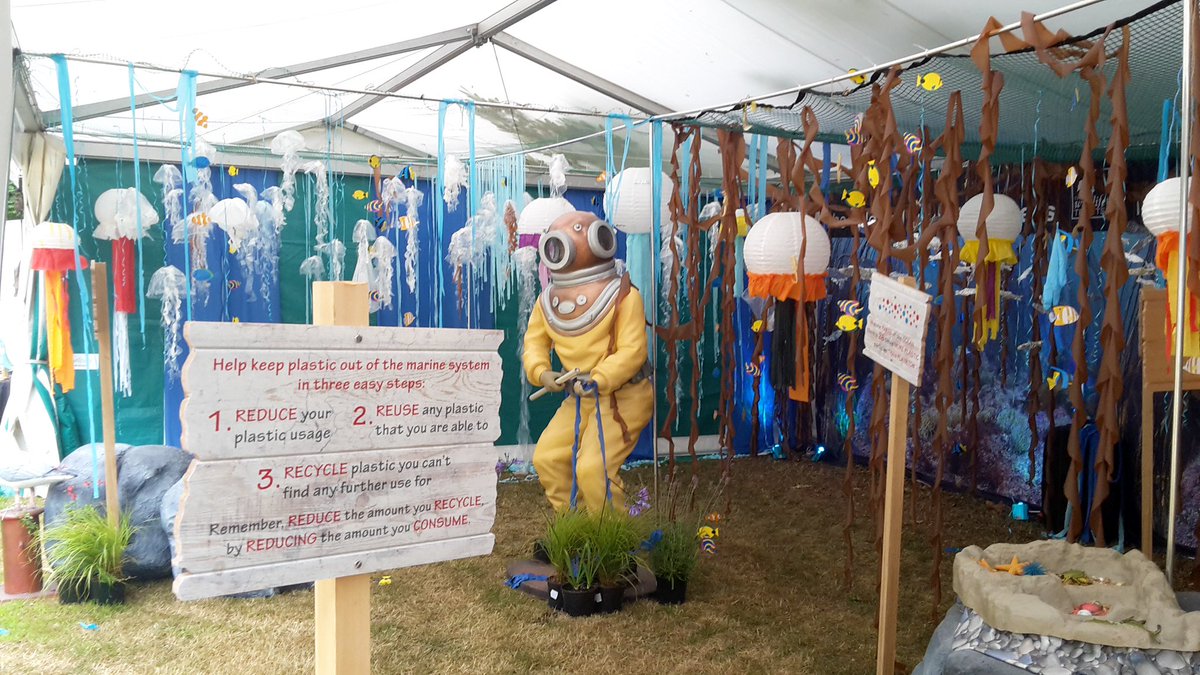 KentWildlife's tweet photo. It's not long until the #KentCountyShow2018 (6,7,8 July) and our award winning marine-themed stand will be returning, so we've been busy making silver fish this lunchtime. A creative #RandomActofWildness for day 25 of #30DaysWild. For more info: https://t.co/a7Ku2FxuNZ   🐟🌞🎨 https://t.co/ALP39CySPl