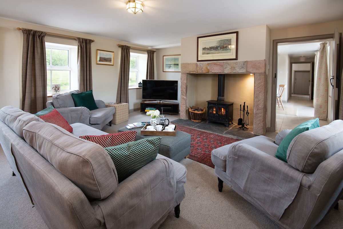 Crookhouse11's tweet photo. Our latest edition Dipper cottage is now open and all set to go...! A beautiful refurbishment has left Dipper with a modern yet country feel, perfect for those wanting a peaceful luxury escape in the hills. Take a look at the webesite for more info https://t.co/s3p6NN5xk0 https://t.co/wa7QYauPgp