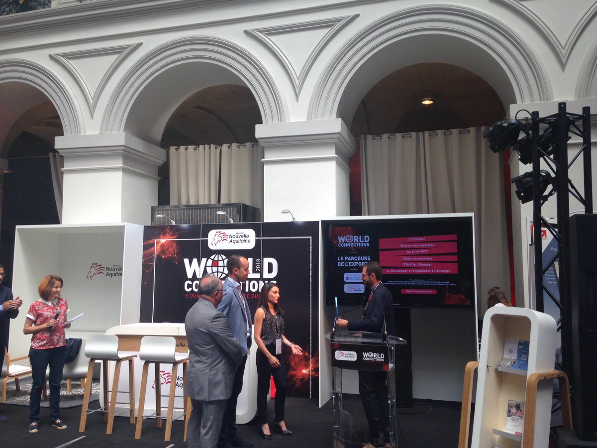 CCINleAquitaine's tweet photo. [#worldconnections ] Le prix de l'audace #export est remis à #ABEL entreprise de #Brive fabricante de luminaires avec @NvelleAquitaine #teamexport et #JCFayat #CCIinternational et @DouaneAquitaine https://t.co/J6zZVEJP2v