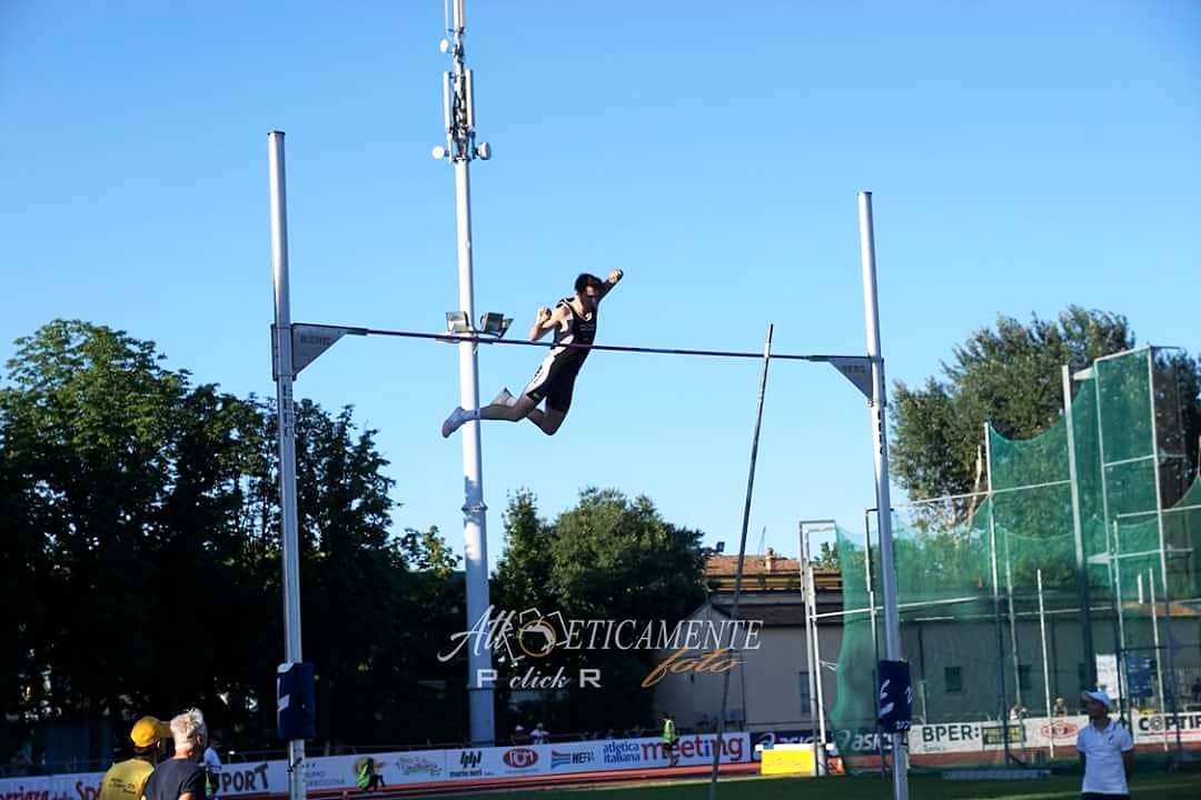 AtlBioTekna's tweet photo. La rassegna dei protagonisti della prima giornata della #FinaleORO dei #CDS2018 di #Modena https://t.co/qHpvLKH0Cz
#AtleticaBioTekna #atletica #ItaliaTeam #melcalin #sport #trackandfield #atleticaleggera https://t.co/IYwFwobFCd