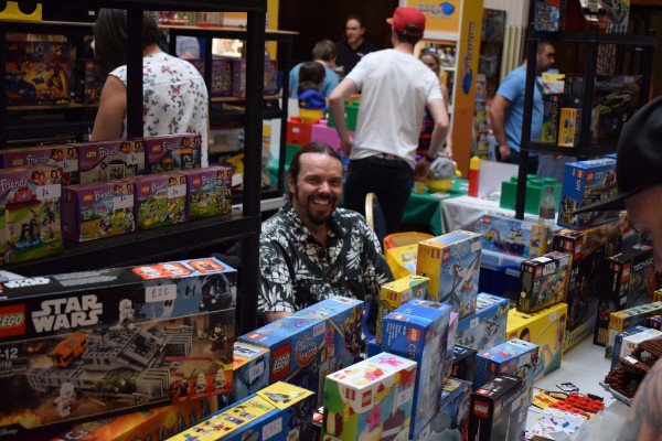YorksBrickShow's tweet photo. LEGO Fan Convention returns to Hull - https://t.co/yX4sbaqO9L https://t.co/GjSiXOx1QC
