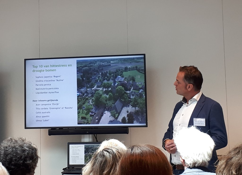 <a href="/MarwinDekkers/">Marwin Dekkers</a> over top 10 van Hittestress en droogte bomen #top10bomen #HittestressCongres #BoomkwekerijvandenOever