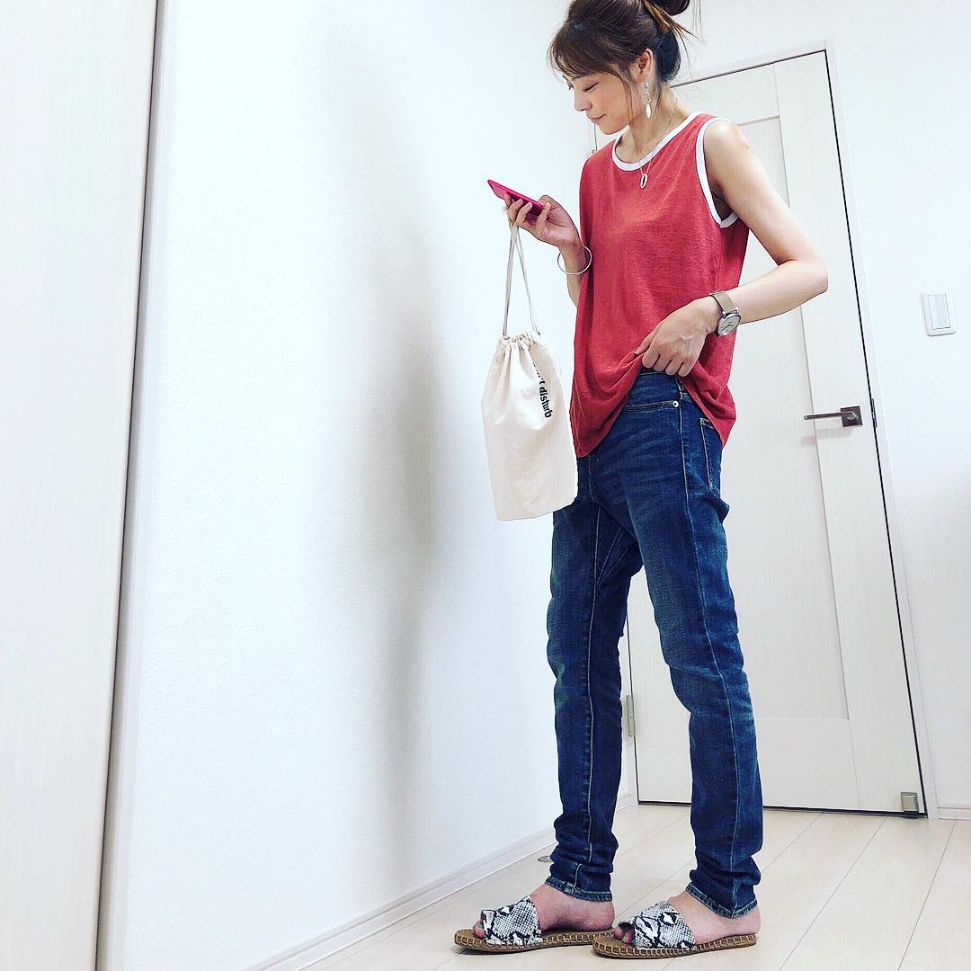 treyclover's tweet photo. thanks @natsuka.0630

postしそびれてた
いつかのカジュアルコーデ✨
・
・
シルバーリングネックレスは
@treyclovertk さんの❤️
こういうシンプルなアクセ
どんなコーデにも合うから
大好き😋✨
treyclovertk#treyclover #ネックレス #プチプラ #夏服 #夏服コーデ https://t.co/n3KG6k3KRs