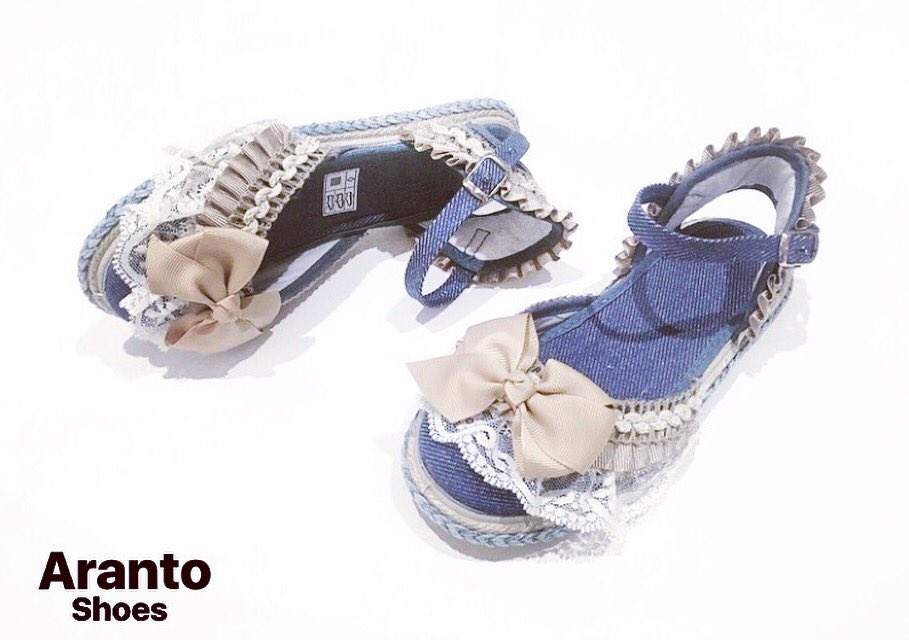 ArantoShoes's tweet photo. Amor a primera vista, sencillamente perfectas. #alpargataskids #ss18
#artesanal #arantoshoes #moda #handmade #madeinspain #modakids #fashionkids #infantil #shoes #shoestyle #shoeskids #confort #alpargatas #alpagataslove #alpargatastyle #yute #espadrilles #unicas #exclusive https://t.co/gjiu0oGPYO