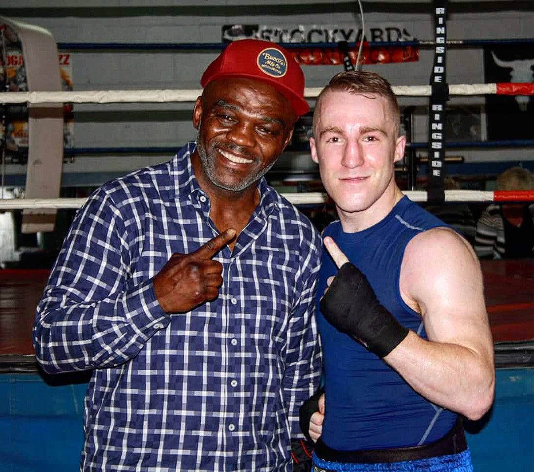 ThadRidsdill's tweet photo. Talking boxing with former pro boxer and silver medalist at the Olympics Egerton Marcus #boxing #sting #stingboxing #stingcan #fight https://t.co/VdvjOLMSR8